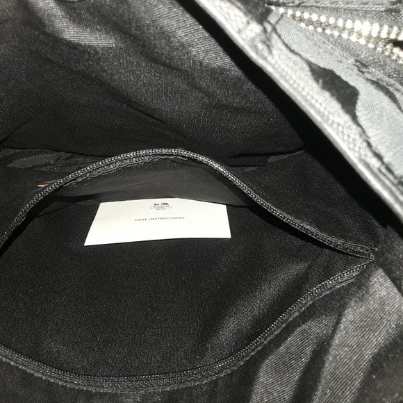 Adorable Black COACH purse - Picture 6 of 7